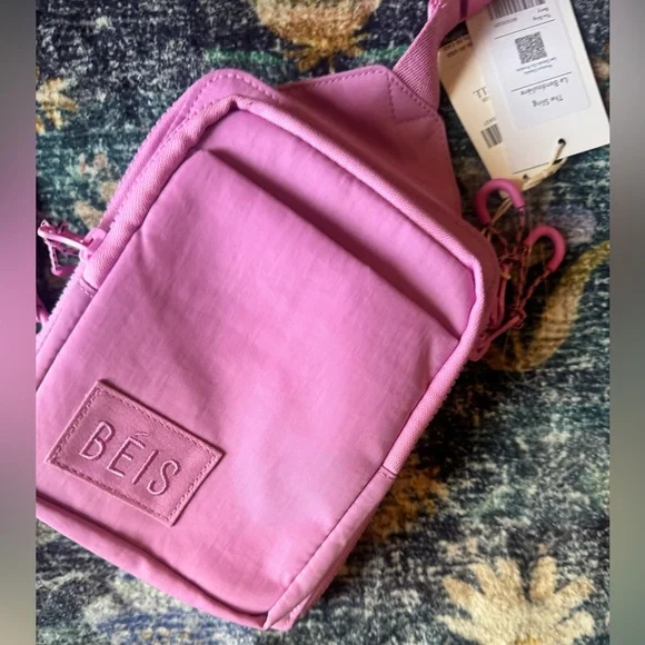 NWT BEIS the Sling Vibrant Pink Crossbody Bag - Picture 2 of 6